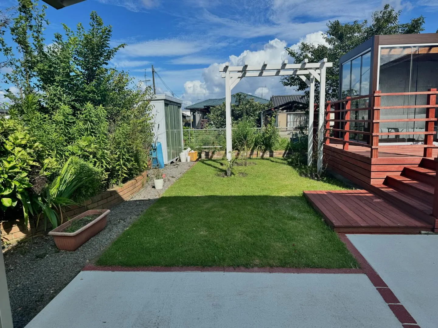 先日、施工させて頂いたお庭です。